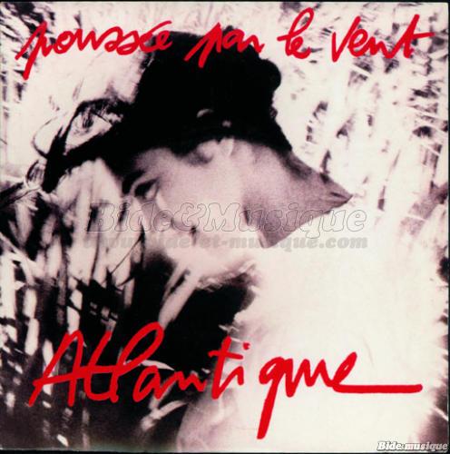 Atlantique - Poussée par le vent